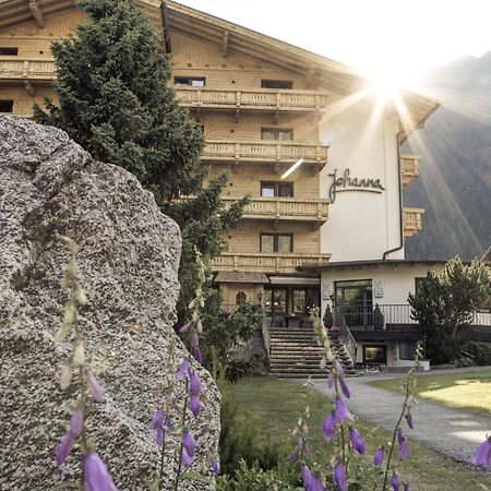 Hotel Johanna Mitten Im Oetztal Umhausen Exteriör bild
