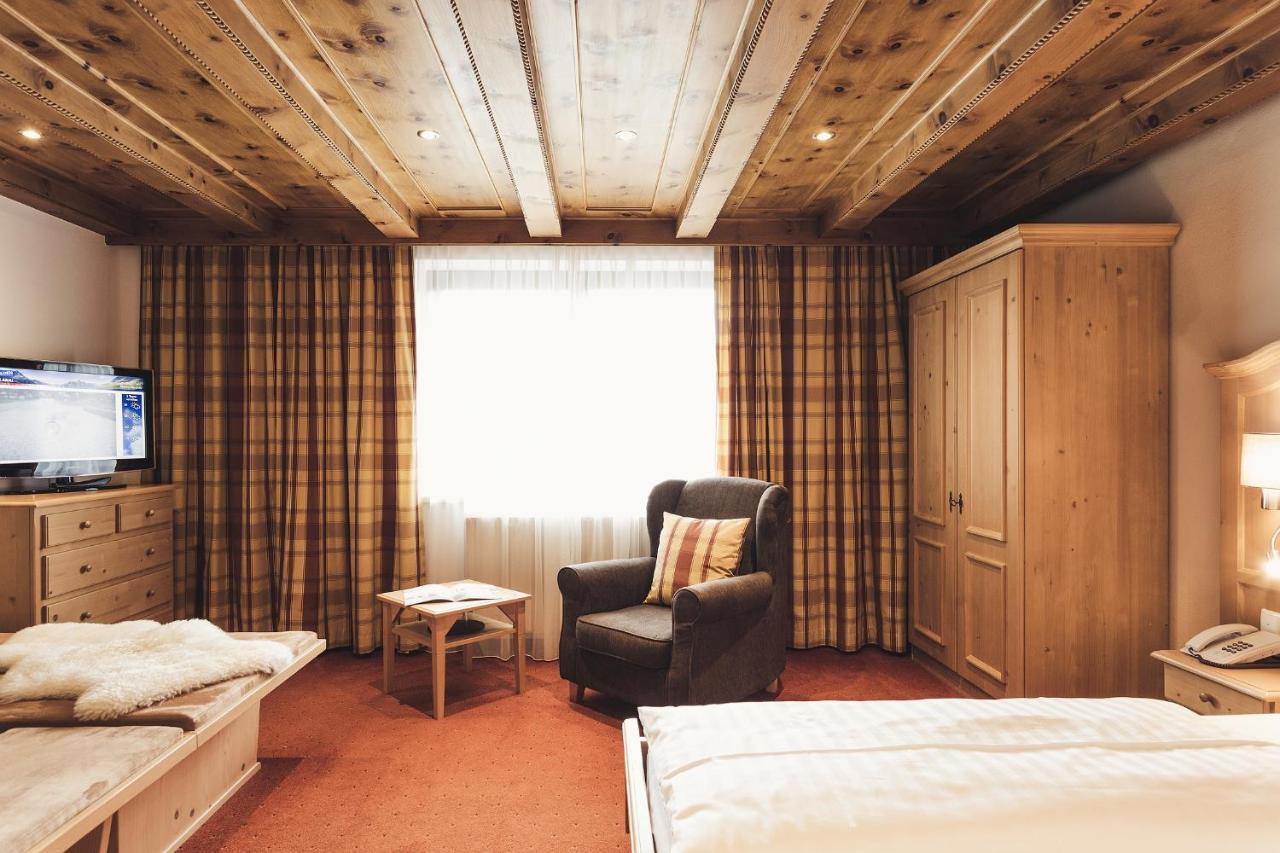 Hotel Johanna Mitten Im Oetztal Umhausen Exteriör bild