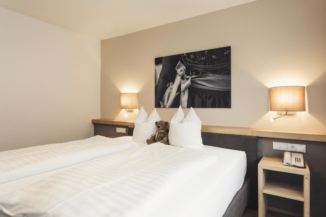 Hotel Johanna Mitten Im Oetztal Umhausen Exteriör bild