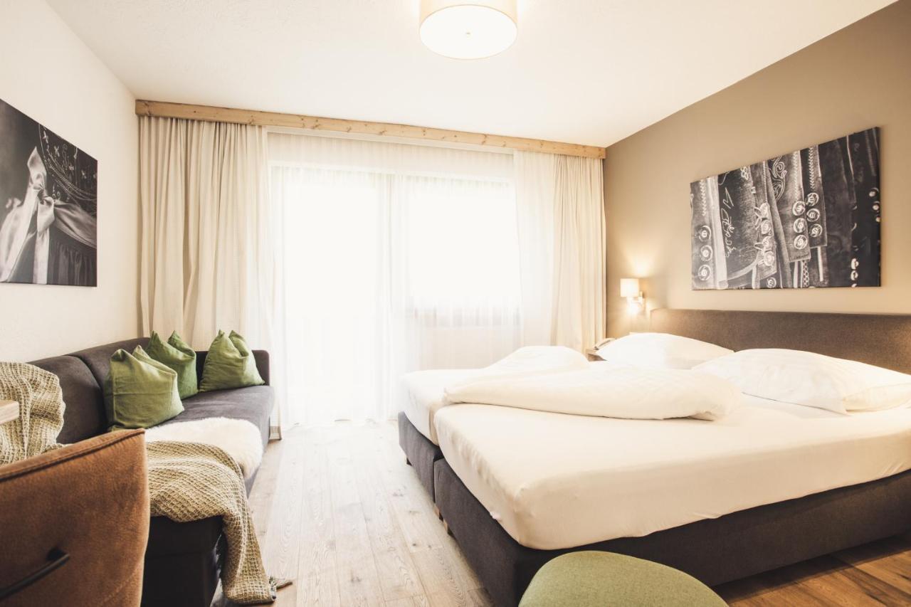 Hotel Johanna Mitten Im Oetztal Umhausen Exteriör bild