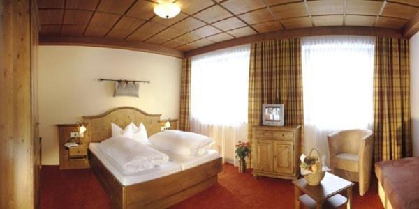 Hotel Johanna Mitten Im Oetztal Umhausen Exteriör bild