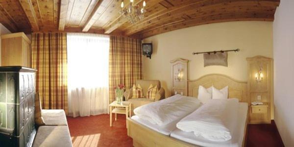 Hotel Johanna Mitten Im Oetztal Umhausen Exteriör bild